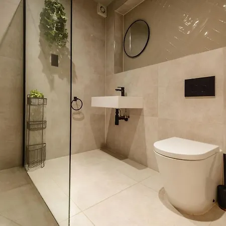 Westbury Collection - The Trym