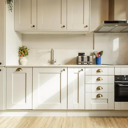 Westbury Collection - The Trym